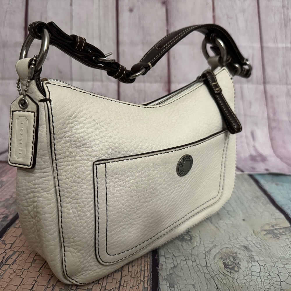 Beautiful designer purse/bag in excellent condition! You’ll love it!